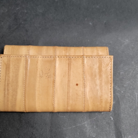 Eel Skin Key Case - Picture 3 of 3